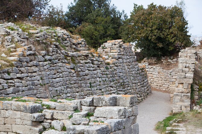 2-Days Gallipoli Troy Pergamon Acropolis Tour From Istanbul to Kusadasi - The early start and five-hour ride to Gallipoli