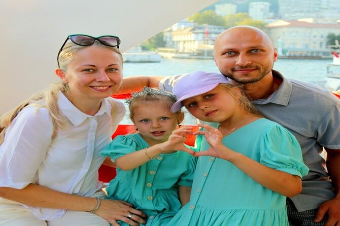 2 Hours Bosphorus Cruise Boat Tour in Istanbul - Europe first: palaces, mosques, and the First Bridge