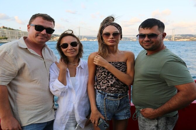 2 Hours Bosphorus Cruise Boat Tour in Istanbul - Audio commentary: useful, but prepare carefully