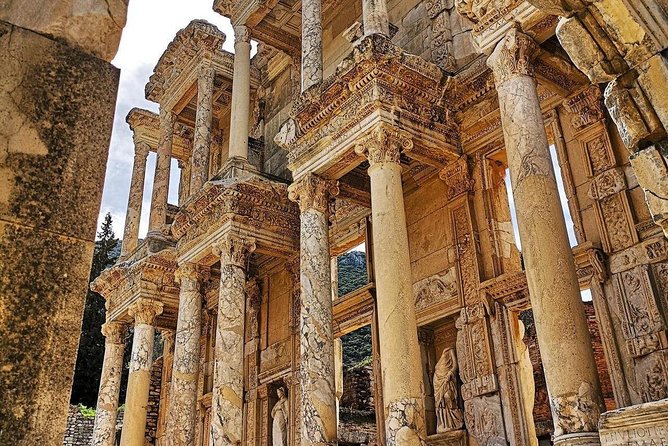 3-Hour Private Ephesus, Terrace Houses, Cruiser Only - Meeting your guide at Kusadasi Cruise Port