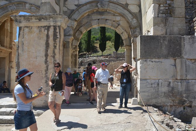 3-Hour Private Ephesus, Terrace Houses, Cruiser Only - Marble Street and the Celsus Library