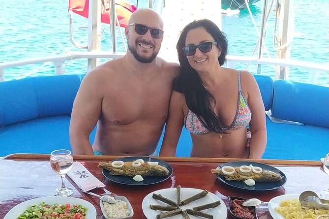3-Hour Private Sunset Boat Tour With Dinner in Bodrum - The hour-long cruise to Akvaryum Bay