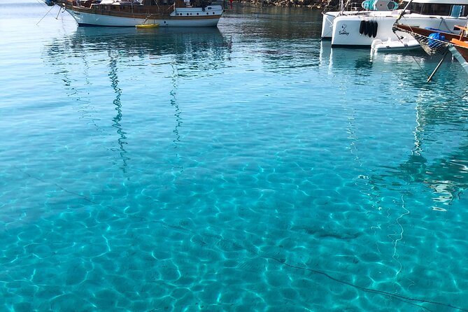 6 Hours Private Charter Boat Tour with Lunch in Bodrum - Crew service can shape the whole day