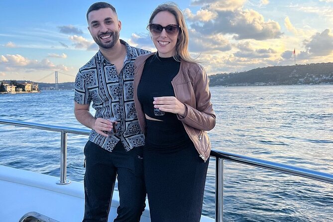 Afternoon Bosphorus Cruise Luxury Yacht with Professional Guide - Meeting the Yacht at 1:00 pm