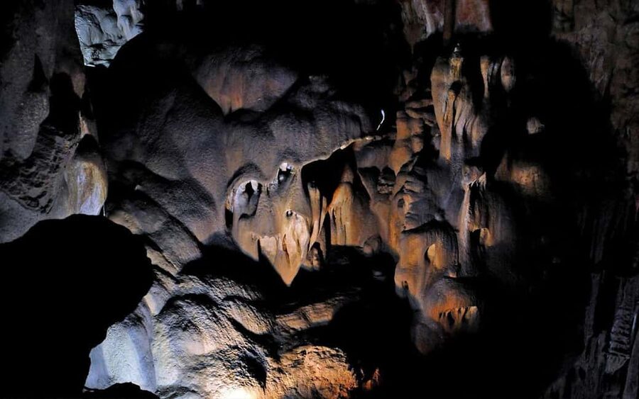 Alanya:4x4 Jeep Safari and Cave Tour With Lunch At Dim River - Languages, guide quality, and group comfort