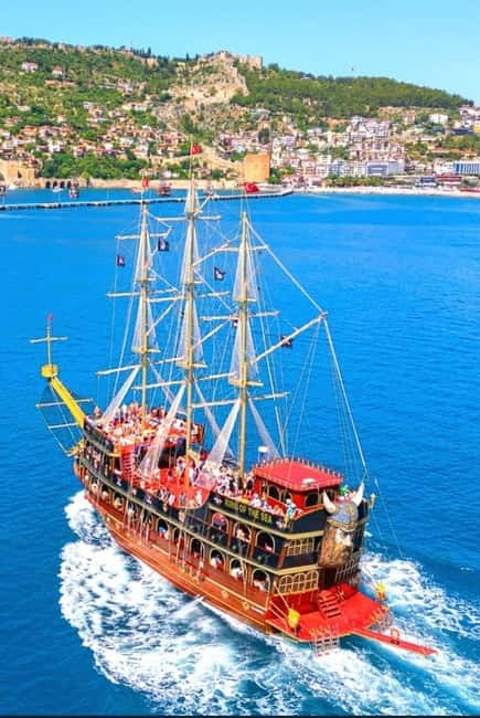 Alanya: Biggest Pirate Boat Tour with Soft Drinks and Lunch - First stop: Pirates Cave and Phosphorus Cave