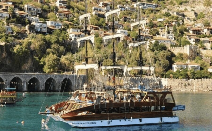 Alanya: Catamaran Boat Tour with Snorkeling and BBQ Lunch - Views of the castle, Red Tower, and Cleopatra Beach