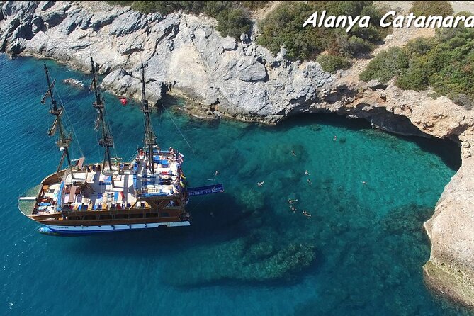 Alanya Catamaran Boat Trip incl. Lunch and drinks - The music and party atmosphere