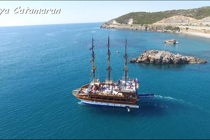 Alanya Catamaran Boat Trip incl. Lunch and drinks - Who will enjoy this boat day most?