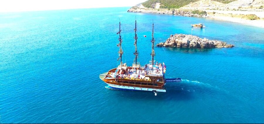 Alanya: Catamaran Boat Trip with Sunbathing and Swimming - Starting Near the Red Tower and Old Shipyard