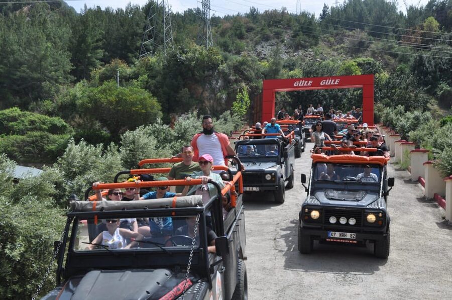 Alanya: Dim River, Dim Cave, and Kestel Jeep Tour with Lunch - Dim Cave and its cool underground air
