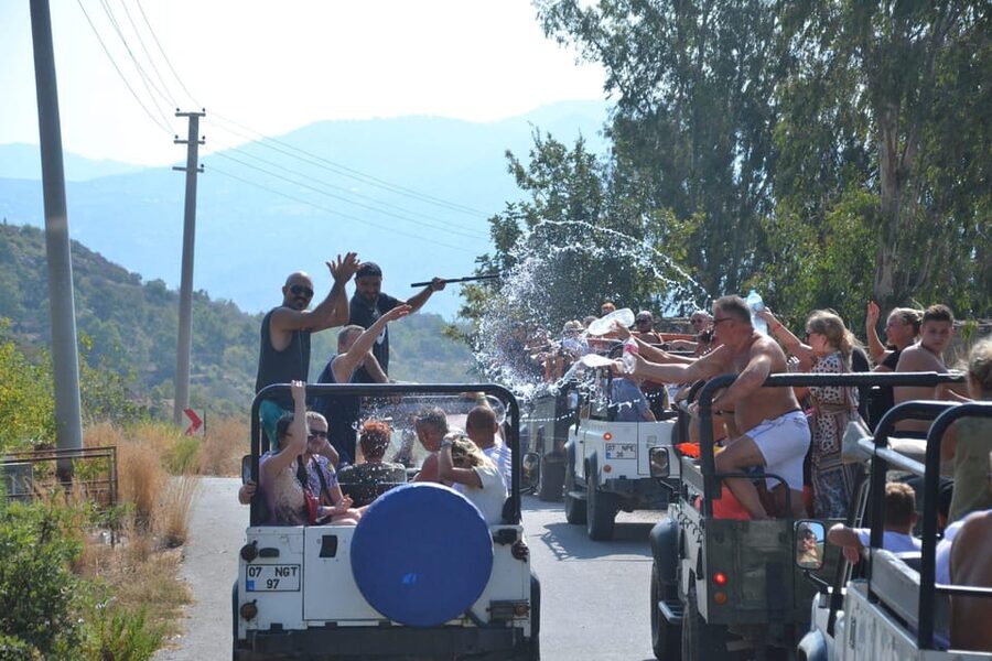 Alanya: Dim River, Dim Cave, and Kestel Jeep Tour with Lunch - What the seven-hour schedule feels like