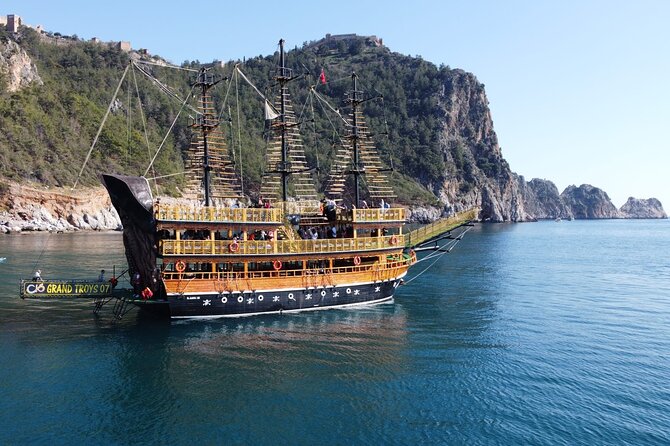 Alanya Grand Pirate Boat Tour with Lunch, Soft Drinks & Transfer - The Foam Party and Onboard Animation