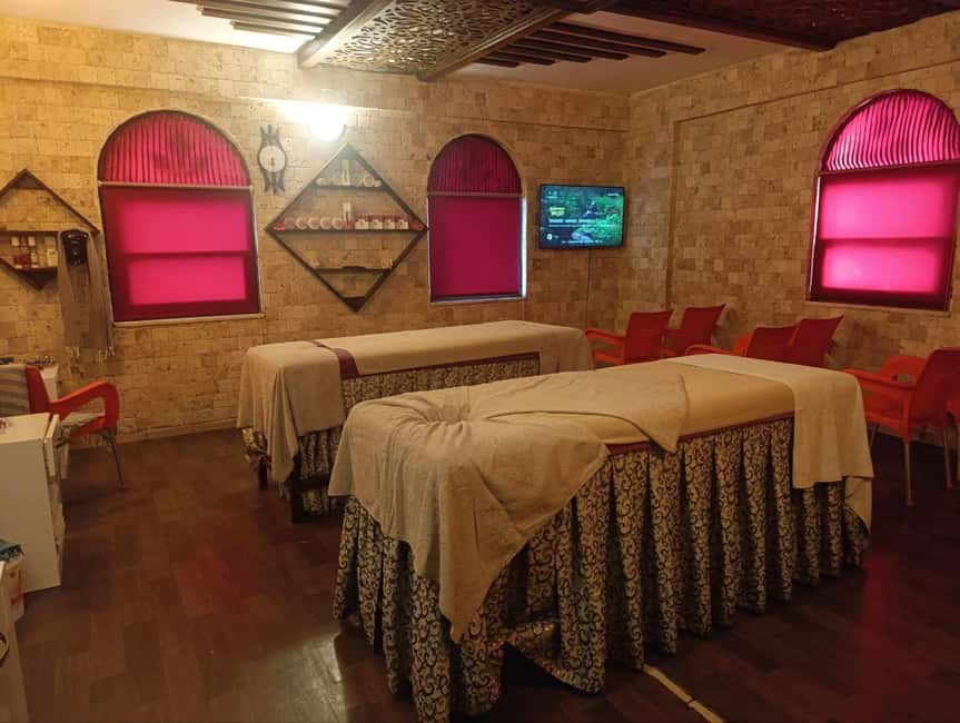 Alanya: Legendary Turkish Bath with Wine and Fruit Plate - Sauna and menthol room: warming up properly