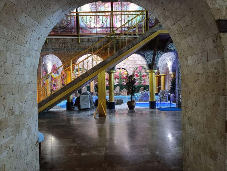 Alanya: Legendary Turkish Bath with Wine and Fruit Plate - The 20-minute oil massage with a Far Eastern masseur