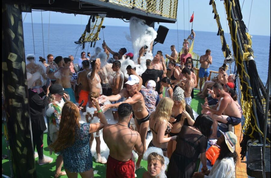 Alanya: Pirate Boat Tour w/ BBQ & Foam Party - Key points at a glance
