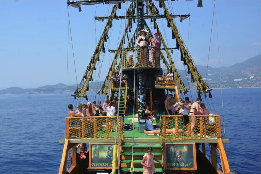 Alanya: Pirate Boat Tour w/ BBQ & Foam Party - Alanya Castle, the Red Tower, and the old shipyard