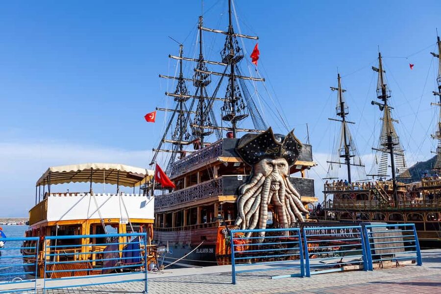 Alanya: Pirate Boat Trip with Lunch and Drinks - Why this Alanya boat trip offers good value