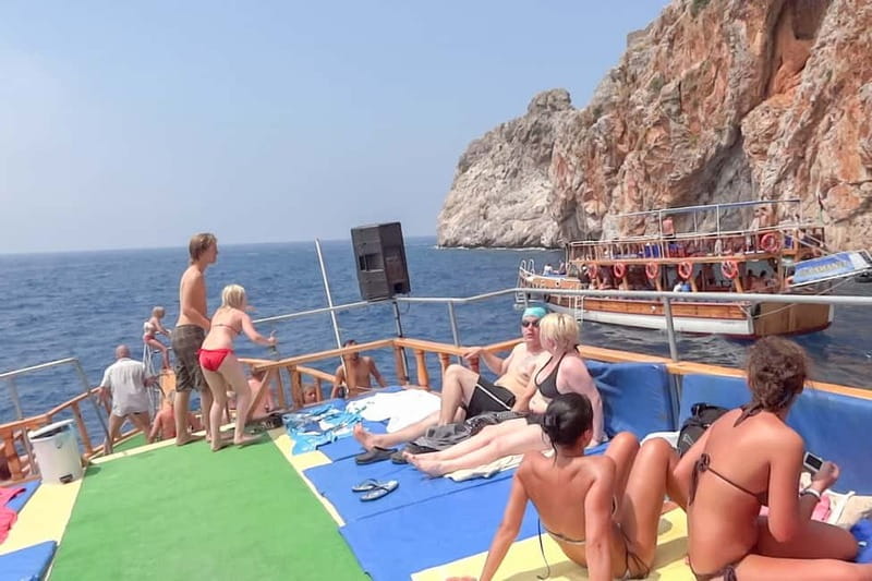 Alanya: Pirate Boat Trip with Lunch and Drinks - Three or four swims in blue-green water