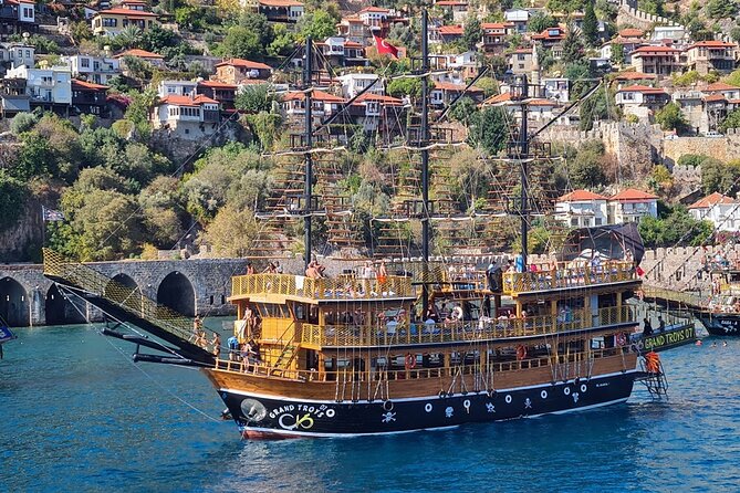 Alanya Pirate Boat Trip With Unlimited Drinks & Lunch - What the $15 price really buys you