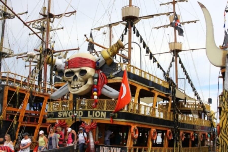 Alanya: Pirate Ship Cruise with Food and Swimming Stops - Cruising past castles, caves, and beaches
