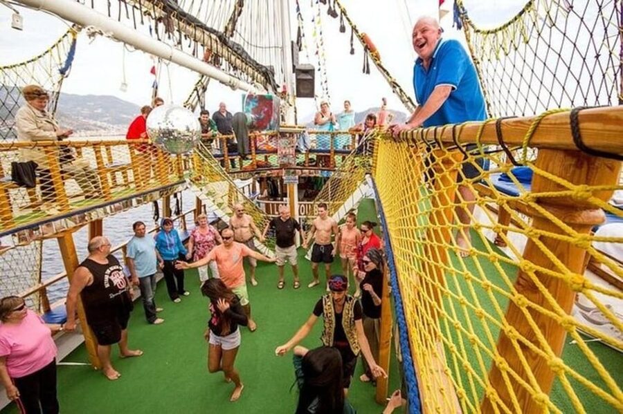 Alanya: Pirates Boat Trip with Lunch and Hotel Pickup - Lunch, soft drinks, and the value of a $20 ticket