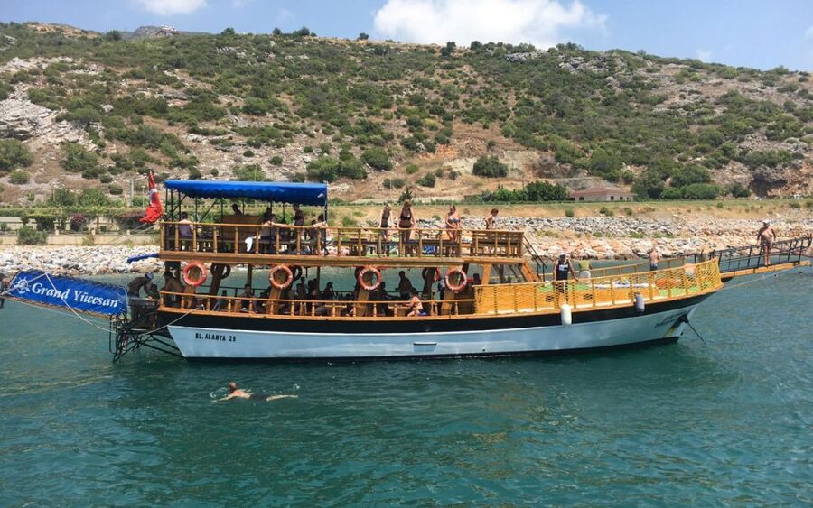 Alanya: Relax Boat Trip With Lunch & Swimming - Lunch at Ulaş Mesire Piknik Alanı