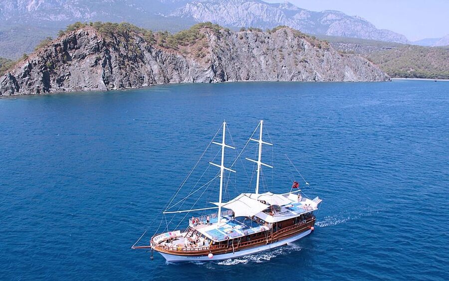 Alanya Relaxing Family Boat Tour Without Foam And Loud Music - Five things worth knowing before you book