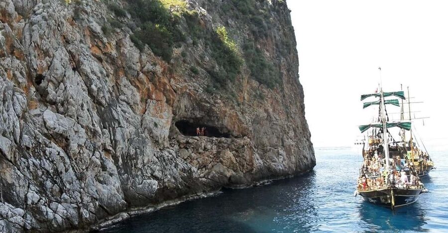 Alanya Relaxing Family Boat Tour Without Foam And Loud Music - Why this boat suits a quieter Alanya day
