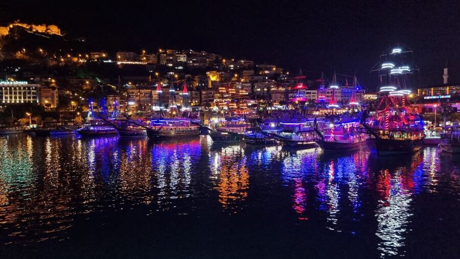 Alanya: Sunset Cruise with Dinner - Dinner beside the new marina