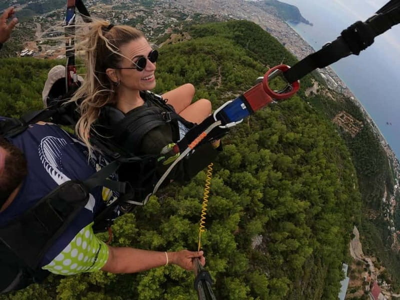 Alanya: Tandem Paragliding Experience with Video Option - Who should book this flight?