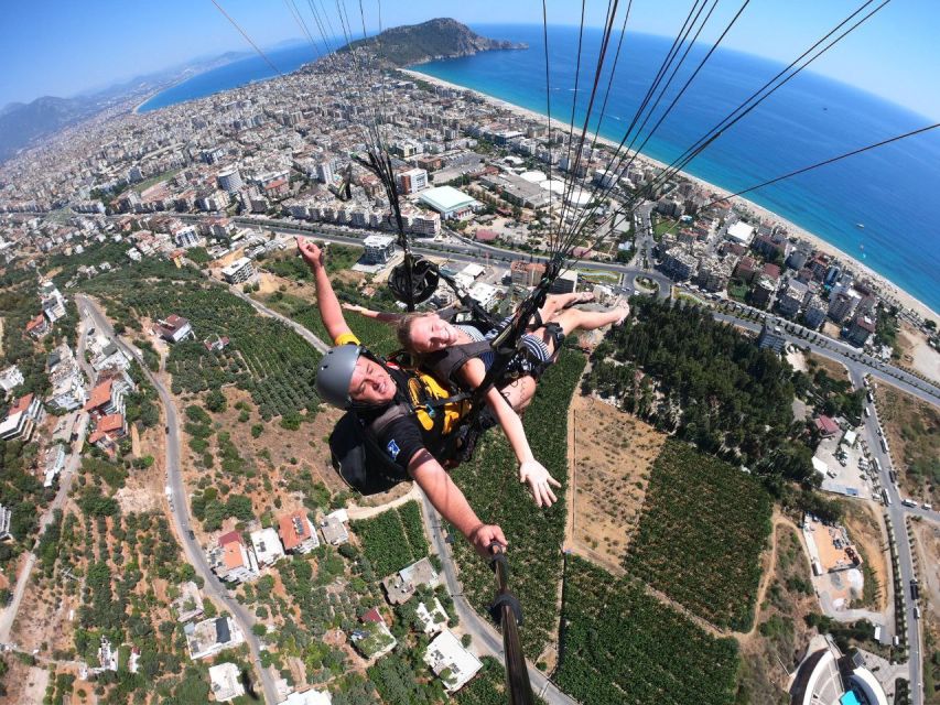 Alanya: Tandem Paragliding from 700m with Meeting or Pick Up - Safety instructions and equipment
