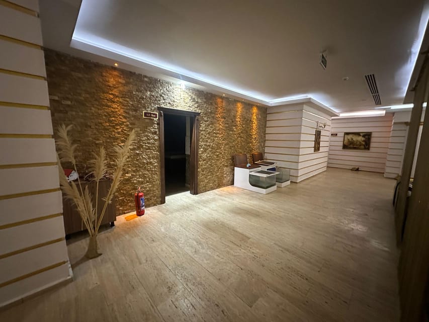 Alanya: Turkish Bath with Foam and Aromatherapy Massages - The scrub: the most traditional part of the visit
