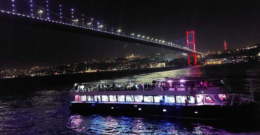 All Inclusive; Istanbul Bosphorus Dinner Cruise w/live shows - Dinner and drinks: good value, not fine dining