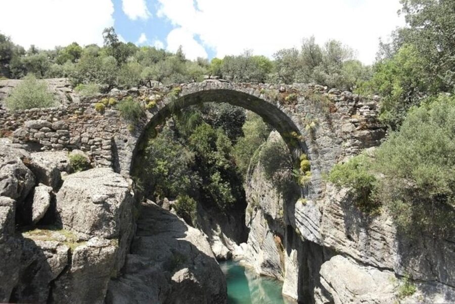 Ancient Selge, Tazi Canyon & Adam Rocks Adventure - Heat, vendors, and other practical matters