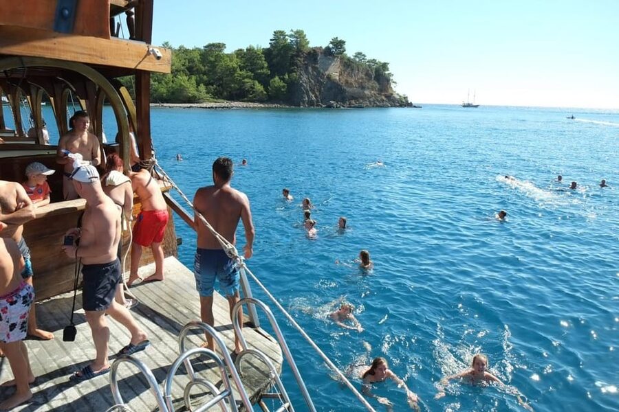 Antalya: Beach & Waterfalls Boat Trip w/ Lunch & Soft Drinks - Lara Beach and the first chance to swim