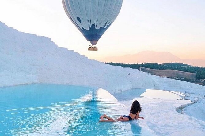 Antalya: Full-Day Pamukkale and Hierapolis Tour & Lunch - Walking across Pamukkale’s travertines