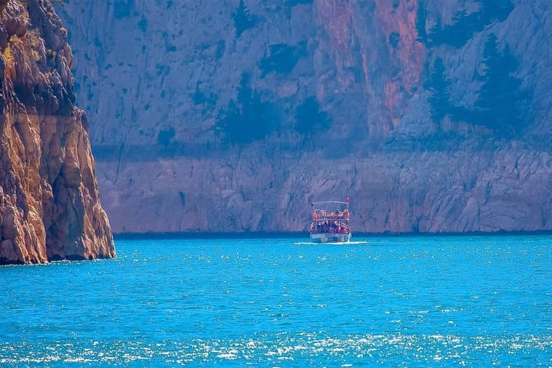 Antalya: Green Canyon Boat Trip w/Lunch near Green Lake - Open buffet lunch above Green Lake
