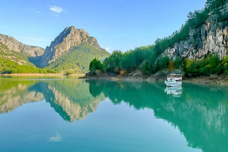 Antalya: Green Canyon Boat Trip w/Lunch near Green Lake - Boarding the boat at Green Lake