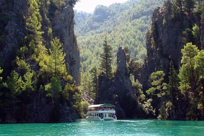 Antalya: Green Canyon Boat Trip with Lunch and Drinks - Boarding the boat at the reservoir