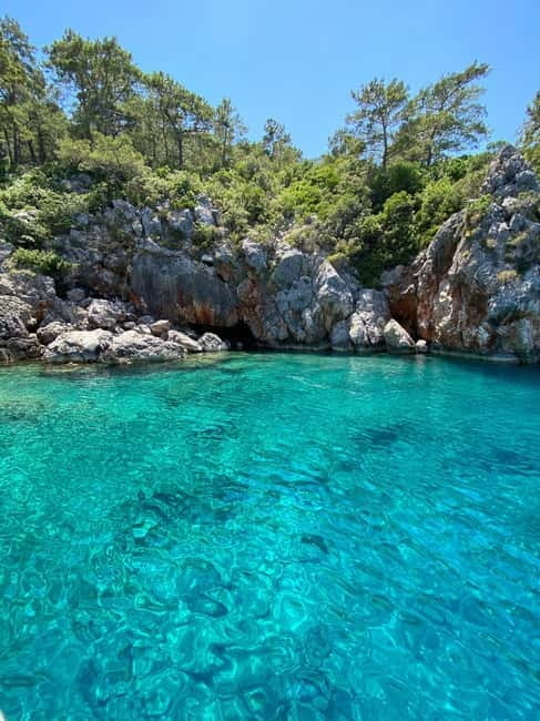 Antalya/Kemer: Suluada Boat Tour with Bays & Maldives Beach - What the group size means in practice