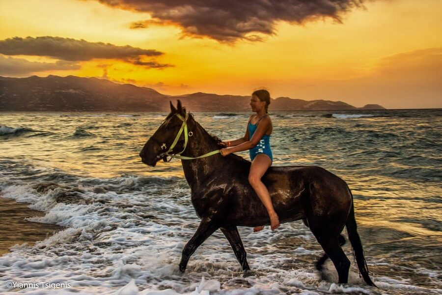 Antalya: Lara Beach & Forrest Horse Riding Safari - Reaching Lara Beach on horseback