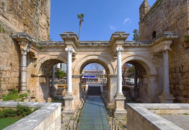Antalya: Old Town Walking Tour incl. Turkish Tea and Baklava - The essential details at a glance