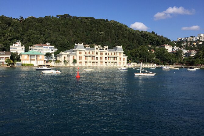 Asia-Europe with Bosphorus Full Day Inc.Museum fees and Lunch - Lunch in Sultanahmet