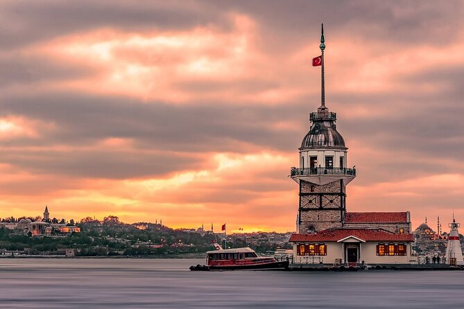 Asian Side of Istanbul: Uskudar and Kadikoy Full Day Walking Tour - Mihrimah Sultan Mosque and the story of Sinan