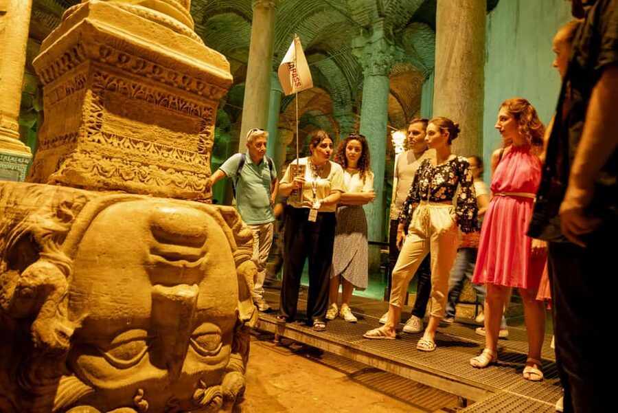 Basilica Cistern Guided Tour & Skip the Line Ticket - Getting past the queue and security