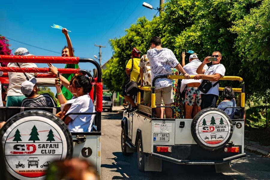 Belek: Taurus Mountains and Jeep Tour with Lunch - Lunch with grilled fish or chicken
