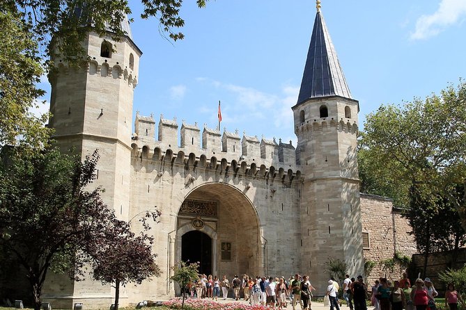 Best Of Istanbul: 1, 2 or 3 Day Private Guided Tour - Day two: Palaces, modern Istanbul, and the Bosphorus