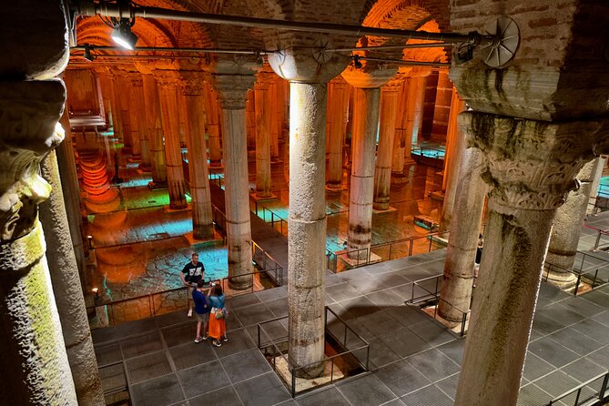 Best of Istanbul: Basilica Cistern - Blue Mosque - Grand Bazaar - Entering the Grand Bazaar