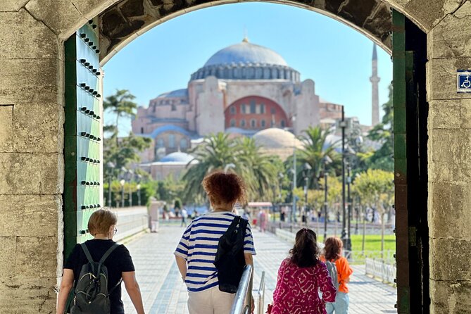 Best of Istanbul: Basilica Cistern - Blue Mosque - Grand Bazaar - Descending into the Basilica Cistern